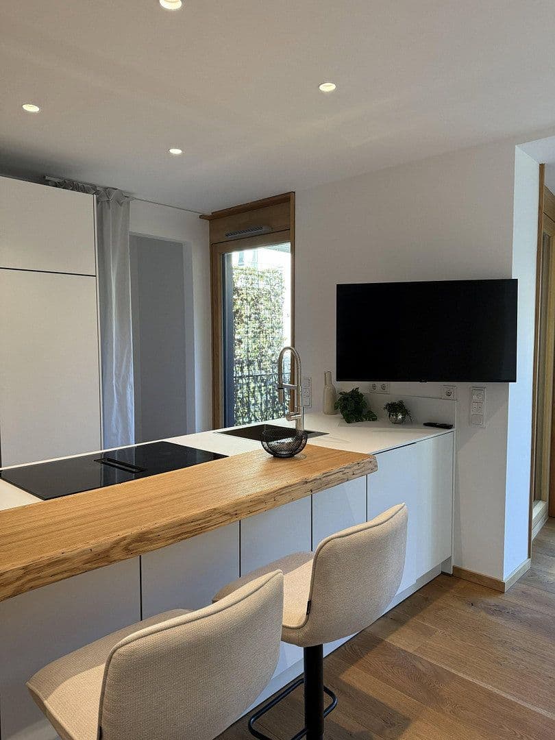 Prenájom bytu 2-izbový 60 m², Lerchenfeldstraße 28, München, Bavorsko Prenájom bytu 2-izbový 60 m², Lerchenfeldstraße 28, München, Bavorsko