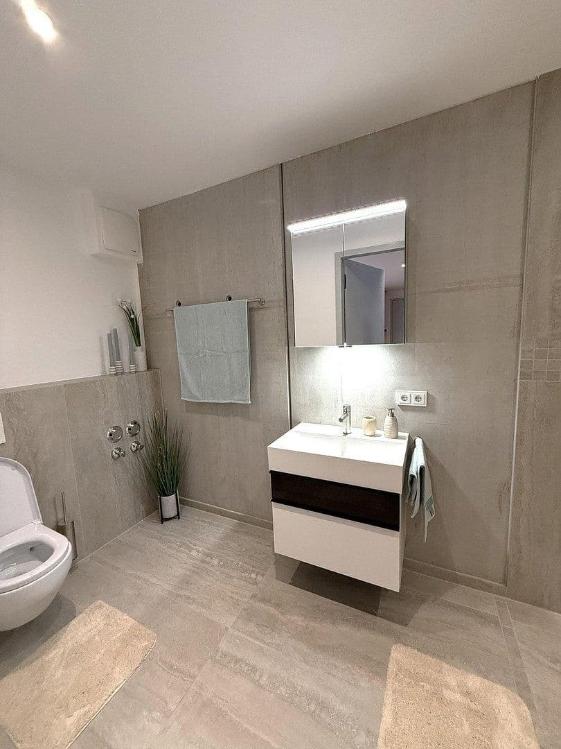 Prenájom bytu 2-izbový 60 m², Lerchenfeldstraße 28, München, Bavorsko Prenájom bytu 2-izbový 60 m², Lerchenfeldstraße 28, München, Bavorsko