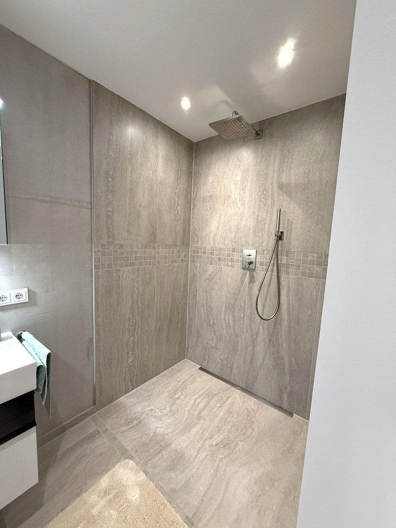 Prenájom bytu 2-izbový 60 m², Lerchenfeldstraße 28, München, Bavorsko Prenájom bytu 2-izbový 60 m², Lerchenfeldstraße 28, München, Bavorsko