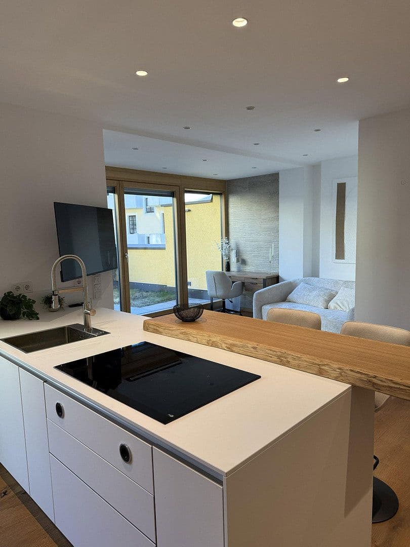 Prenájom bytu 2-izbový 60 m², Lerchenfeldstraße 28, München, Bavorsko Prenájom bytu 2-izbový 60 m², Lerchenfeldstraße 28, München, Bavorsko