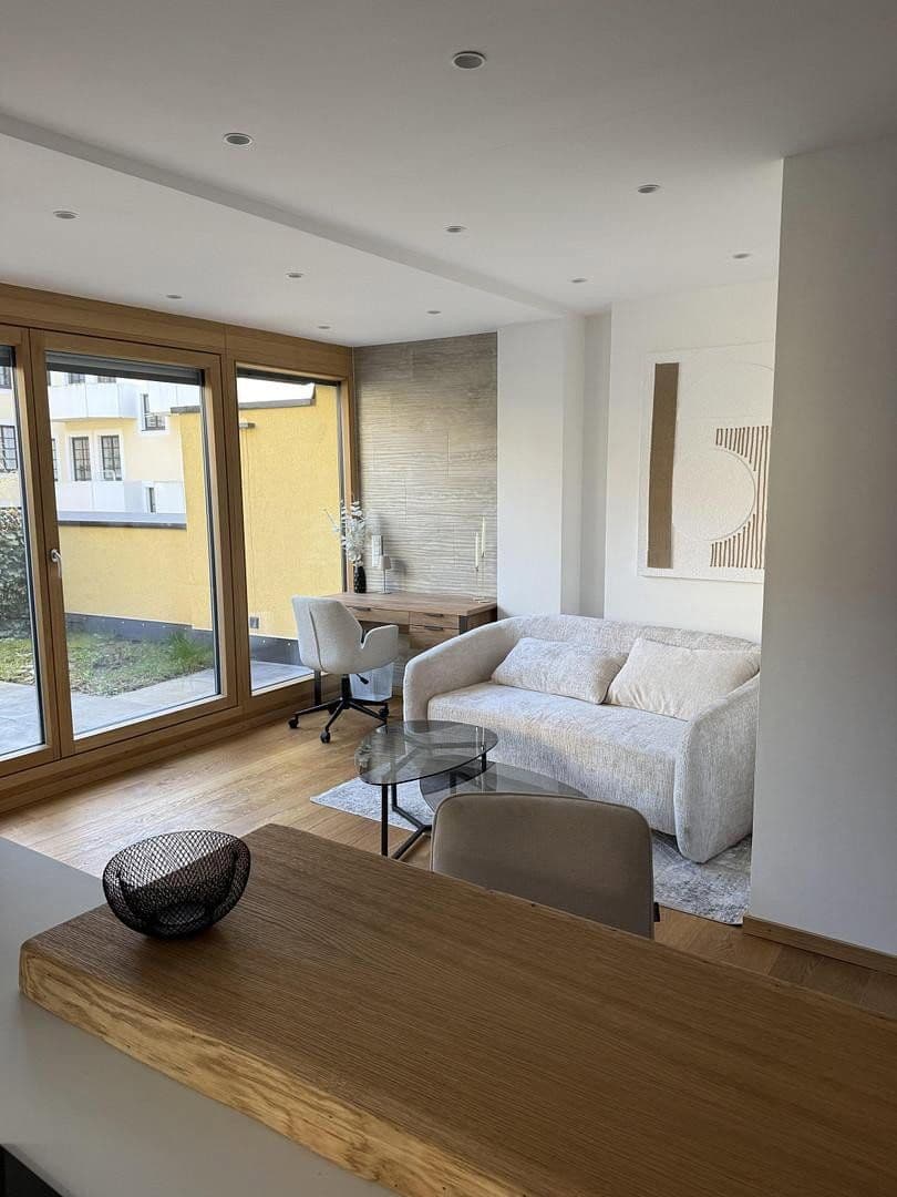 Prenájom bytu 2-izbový 60 m², Lerchenfeldstraße 28, München, Bavorsko Prenájom bytu 2-izbový 60 m², Lerchenfeldstraße 28, München, Bavorsko
