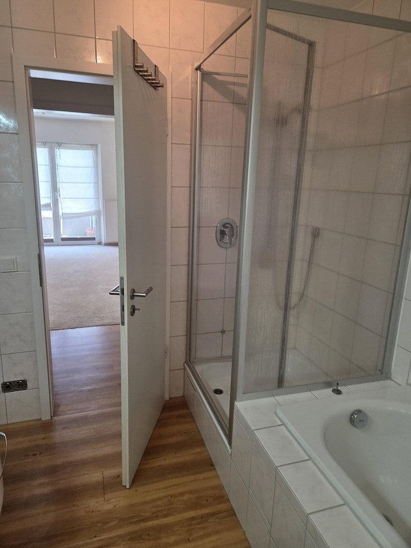 Prenájom bytu 2-izbový 80 m², Nürnberg, Bavorsko Prenájom bytu 2-izbový 80 m², Nürnberg, Bavorsko