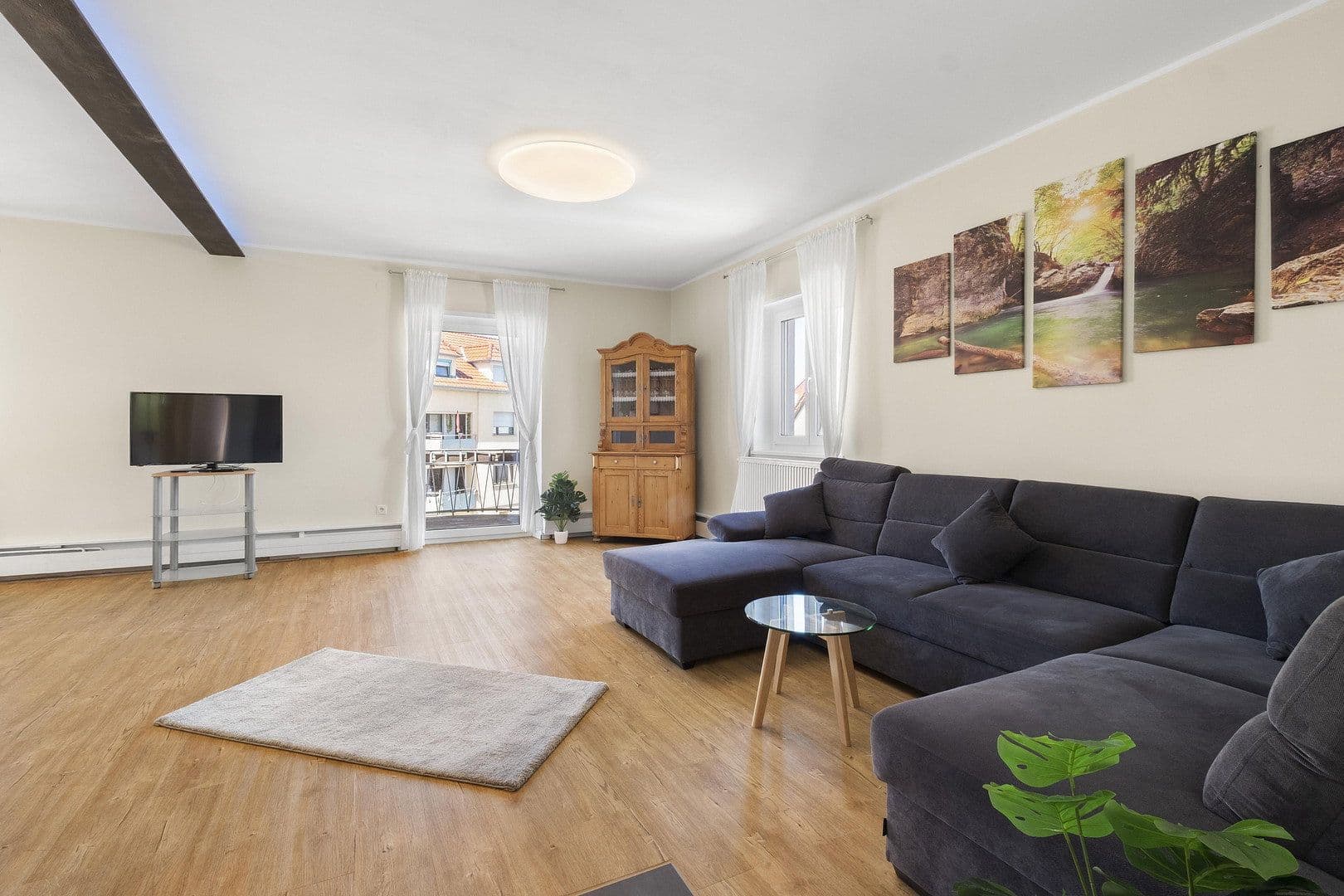 Predaj domu 384 m², pozemok 763 m², Freinsheim, Porýnie-Falcko Predaj domu 384 m², pozemok 763 m², Freinsheim, Porýnie-Falcko