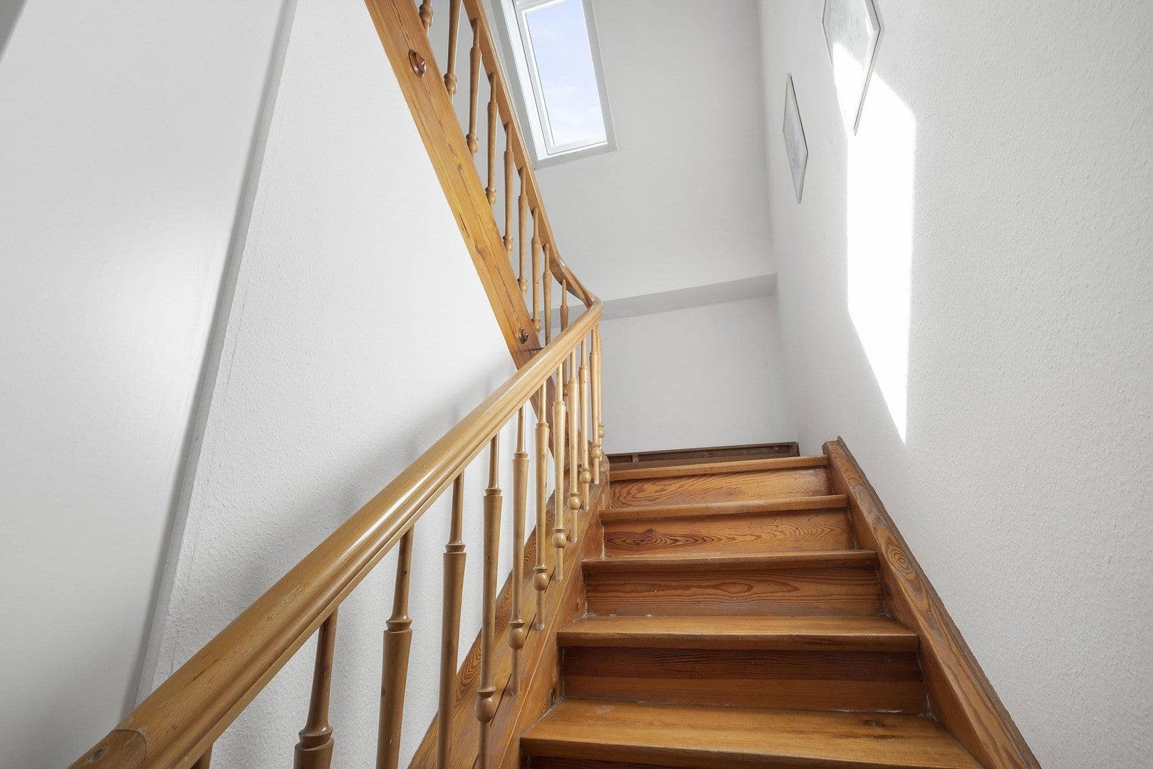 Predaj domu 384 m², pozemok 763 m², Freinsheim, Porýnie-Falcko Predaj domu 384 m², pozemok 763 m², Freinsheim, Porýnie-Falcko