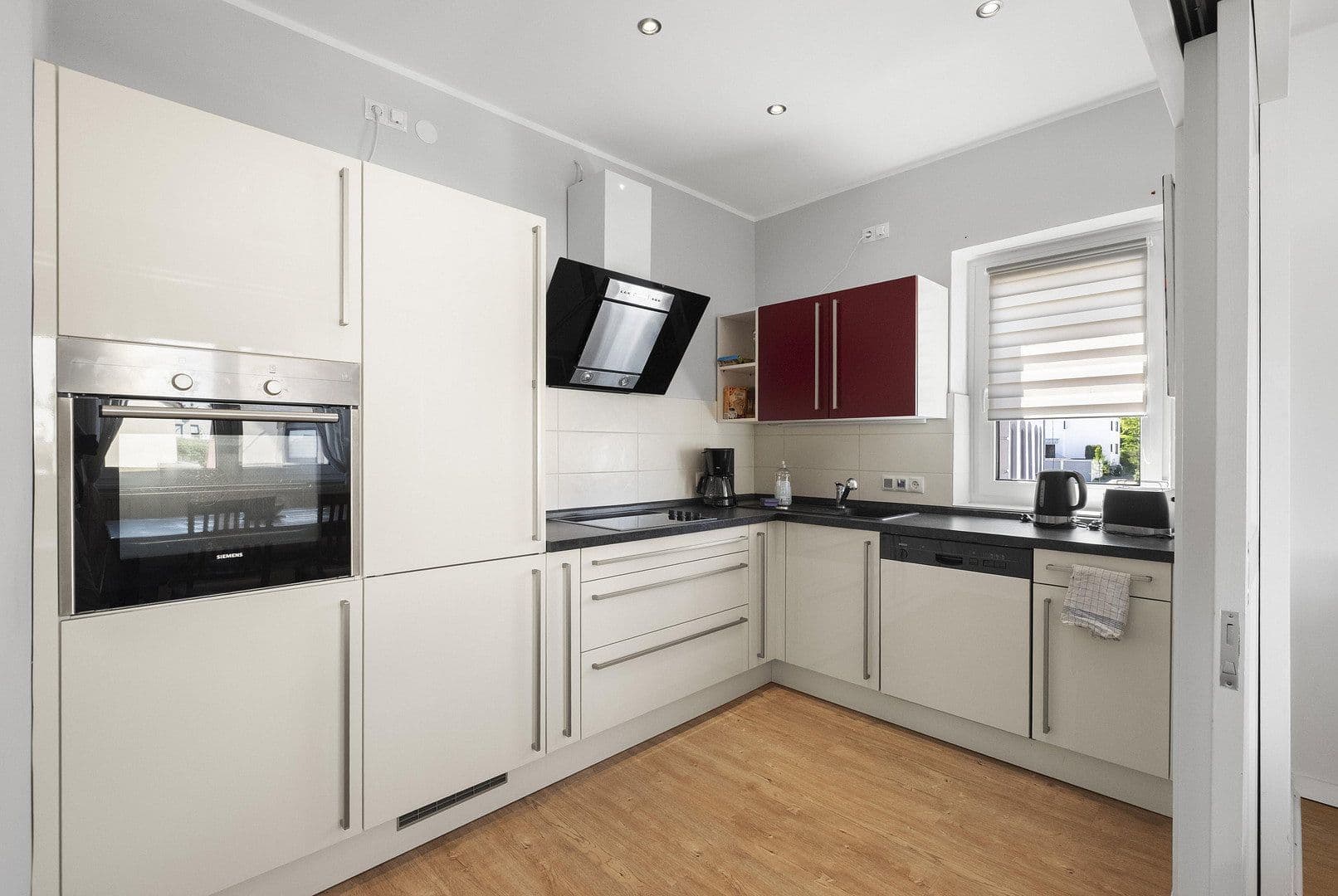 Predaj domu 384 m², pozemok 763 m², Freinsheim, Porýnie-Falcko Predaj domu 384 m², pozemok 763 m², Freinsheim, Porýnie-Falcko