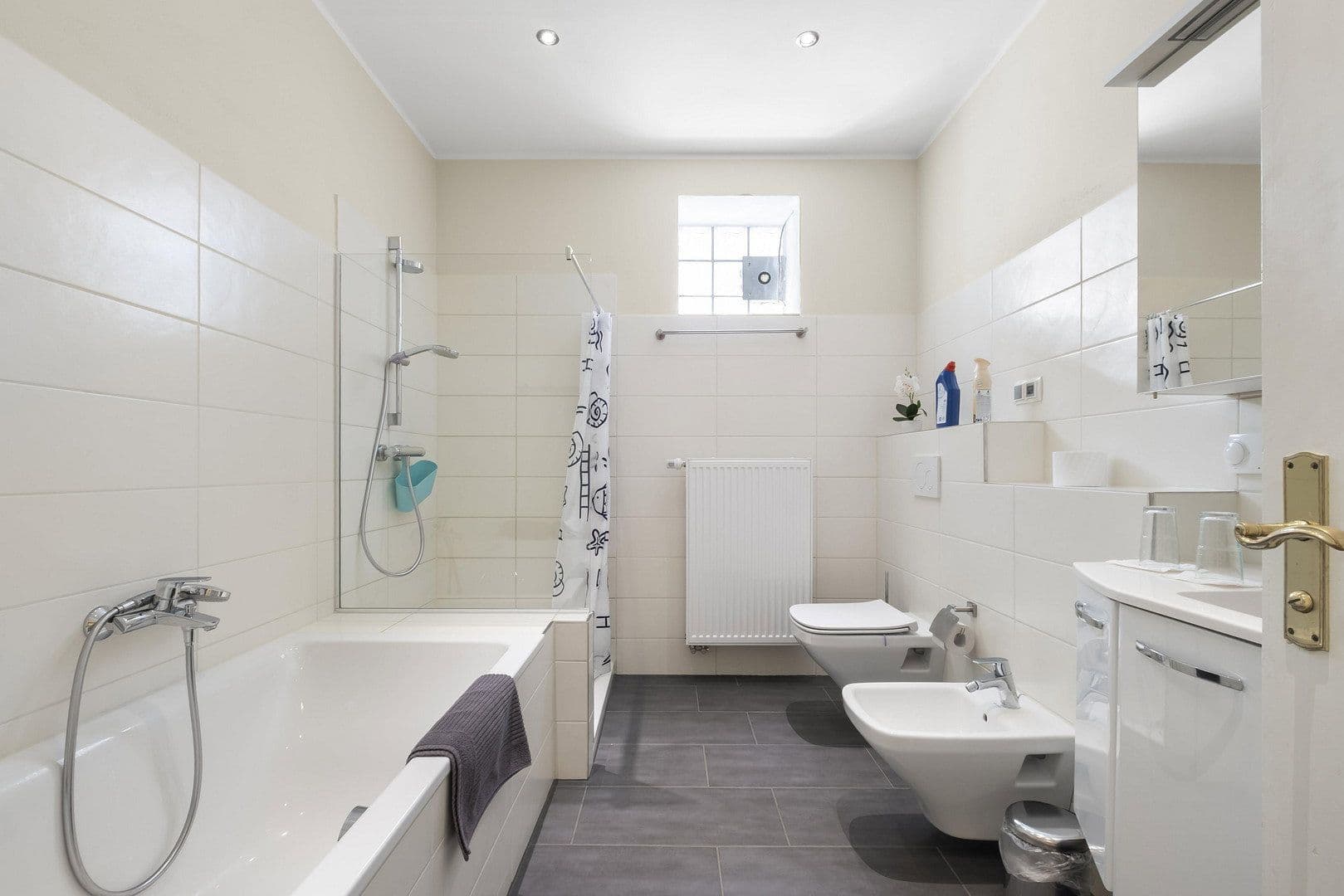 Predaj domu 384 m², pozemok 763 m², Freinsheim, Porýnie-Falcko Predaj domu 384 m², pozemok 763 m², Freinsheim, Porýnie-Falcko