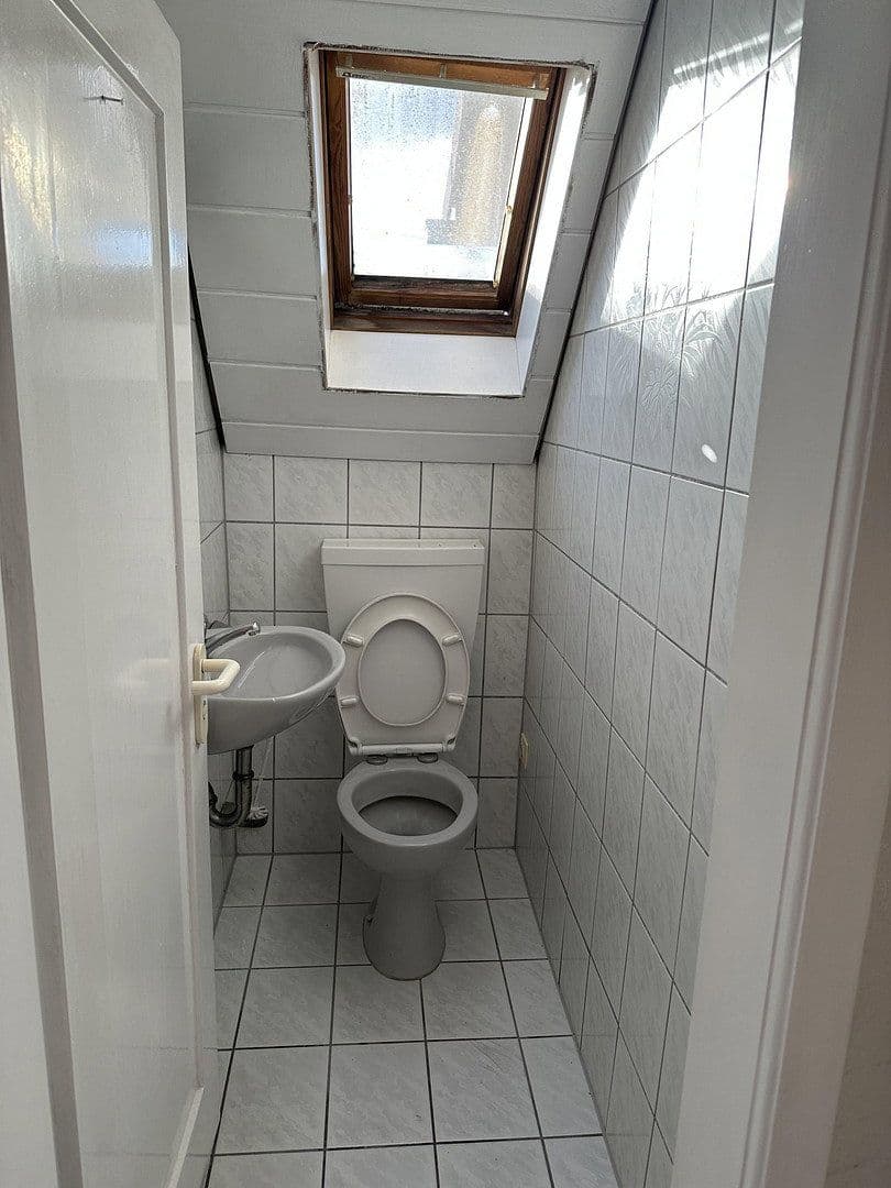 Prenájom bytu 4-izbový 80 m², Oppenweiler, Bádensko-Wurttembersko Prenájom bytu 4-izbový 80 m², Oppenweiler, Bádensko-Wurttembersko