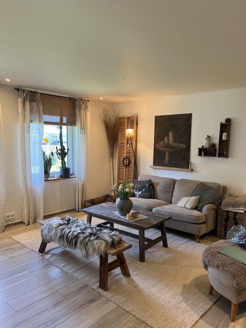Predaj domu 132 m², pozemok 679 m², Steimel, Porýnie-Falcko Predaj domu 132 m², pozemok 679 m², Steimel, Porýnie-Falcko
