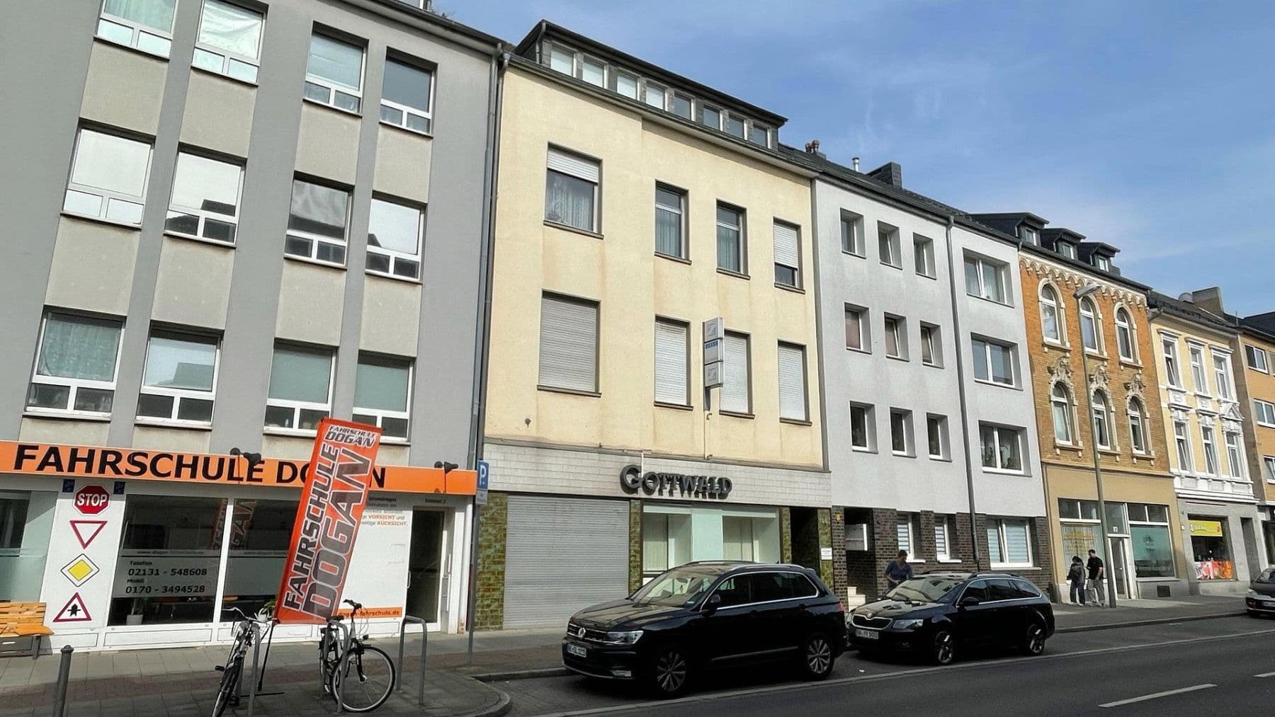 Predaj domu 492 m², pozemok 381 m², Further Straße 86, Neuss, Severné Porýnie - Westfálsko Predaj domu 492 m², pozemok 381 m², Further Straße 86, Neuss, Severné Porýnie - Westfálsko