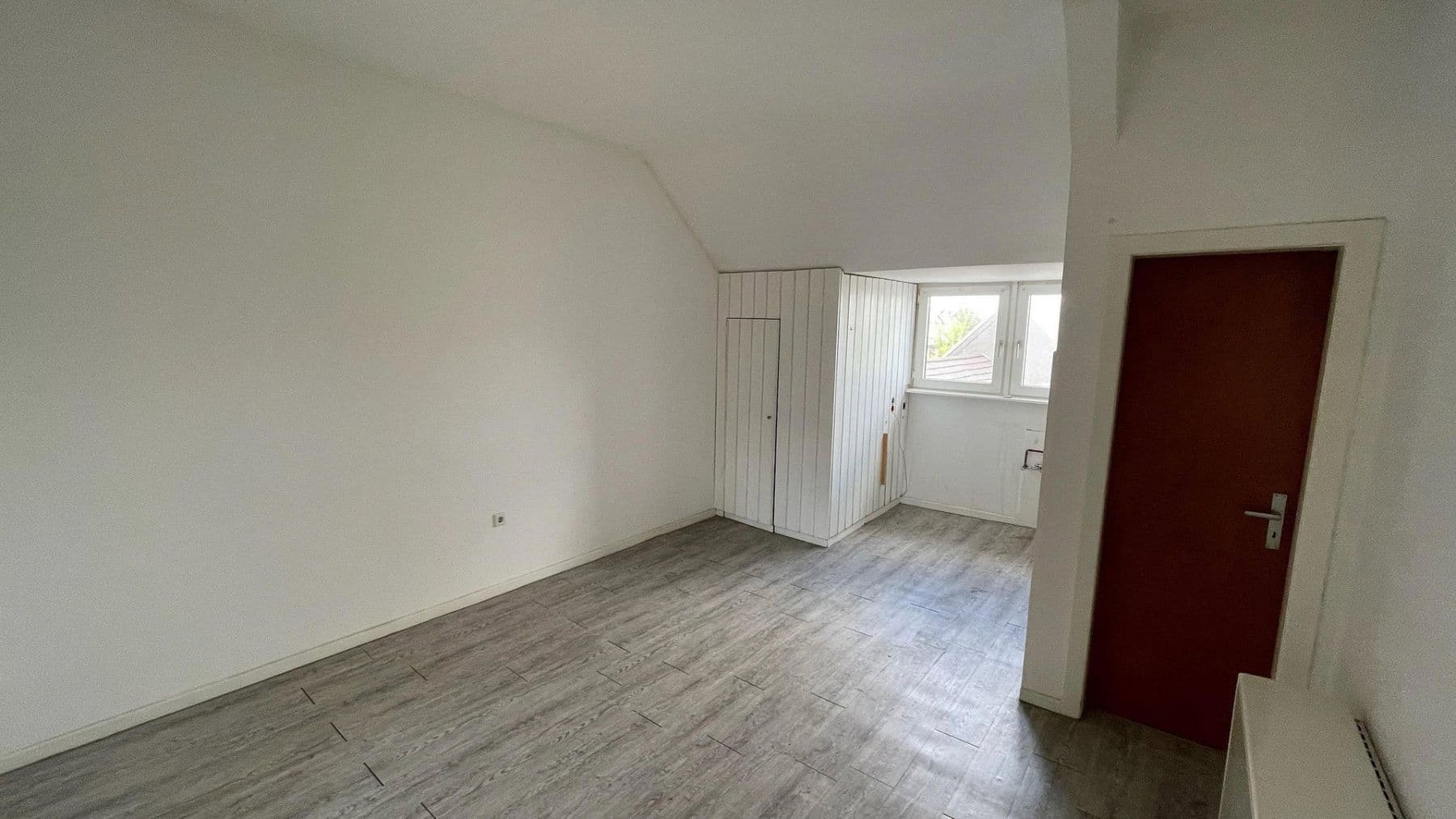 Predaj domu 492 m², pozemok 381 m², Further Straße 86, Neuss, Severné Porýnie - Westfálsko Predaj domu 492 m², pozemok 381 m², Further Straße 86, Neuss, Severné Porýnie - Westfálsko