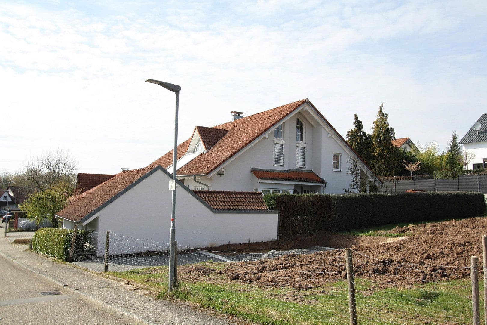 Predaj domu 274 m², pozemok 994 m², Öhringen, Bádensko-Wurttembersko Predaj domu 274 m², pozemok 994 m², Öhringen, Bádensko-Wurttembersko