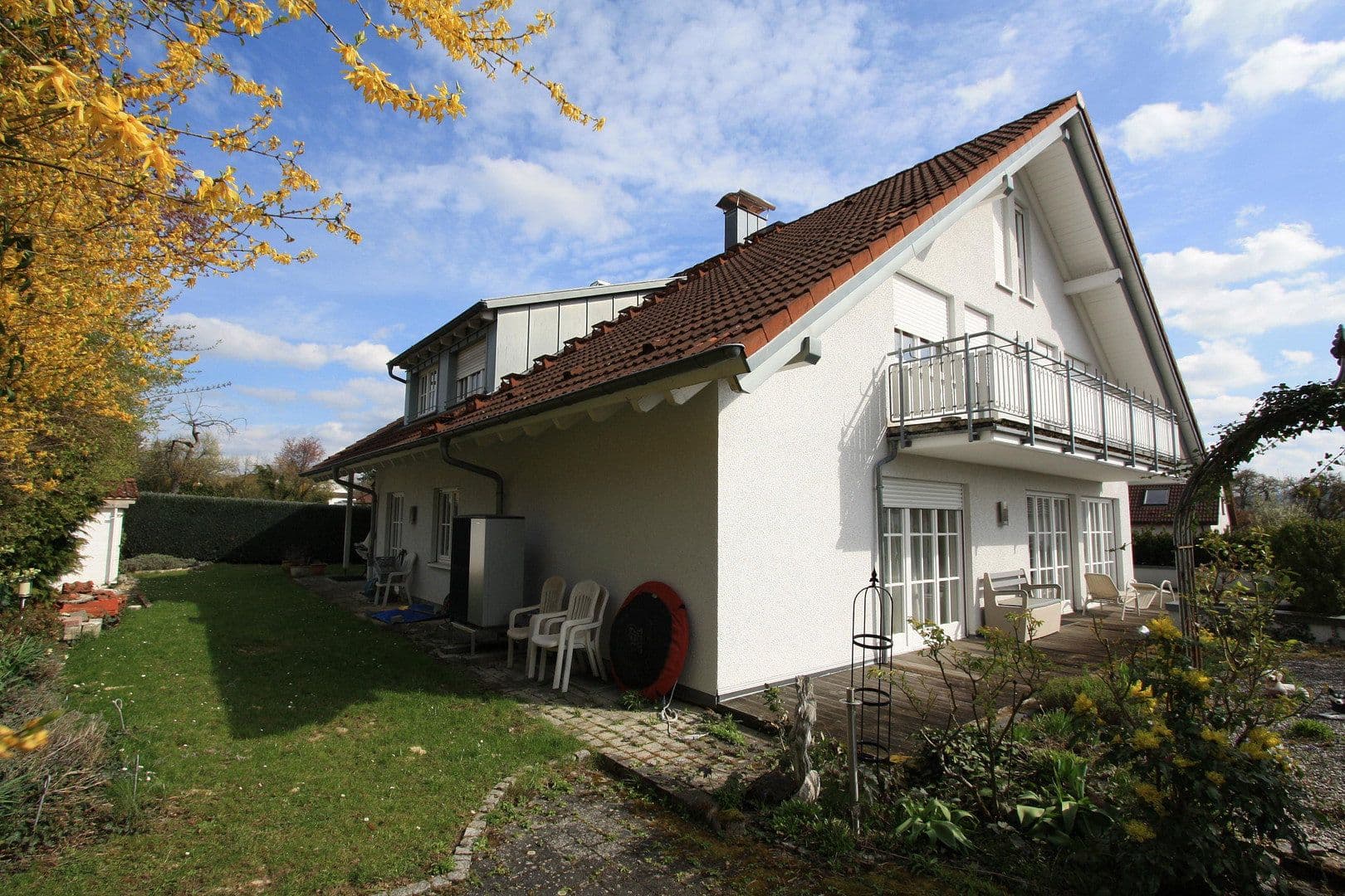Predaj domu 274 m², pozemok 994 m², Öhringen, Bádensko-Wurttembersko Predaj domu 274 m², pozemok 994 m², Öhringen, Bádensko-Wurttembersko