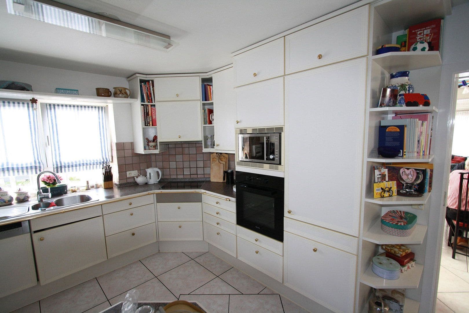 Predaj domu 274 m², pozemok 994 m², Öhringen, Bádensko-Wurttembersko Predaj domu 274 m², pozemok 994 m², Öhringen, Bádensko-Wurttembersko