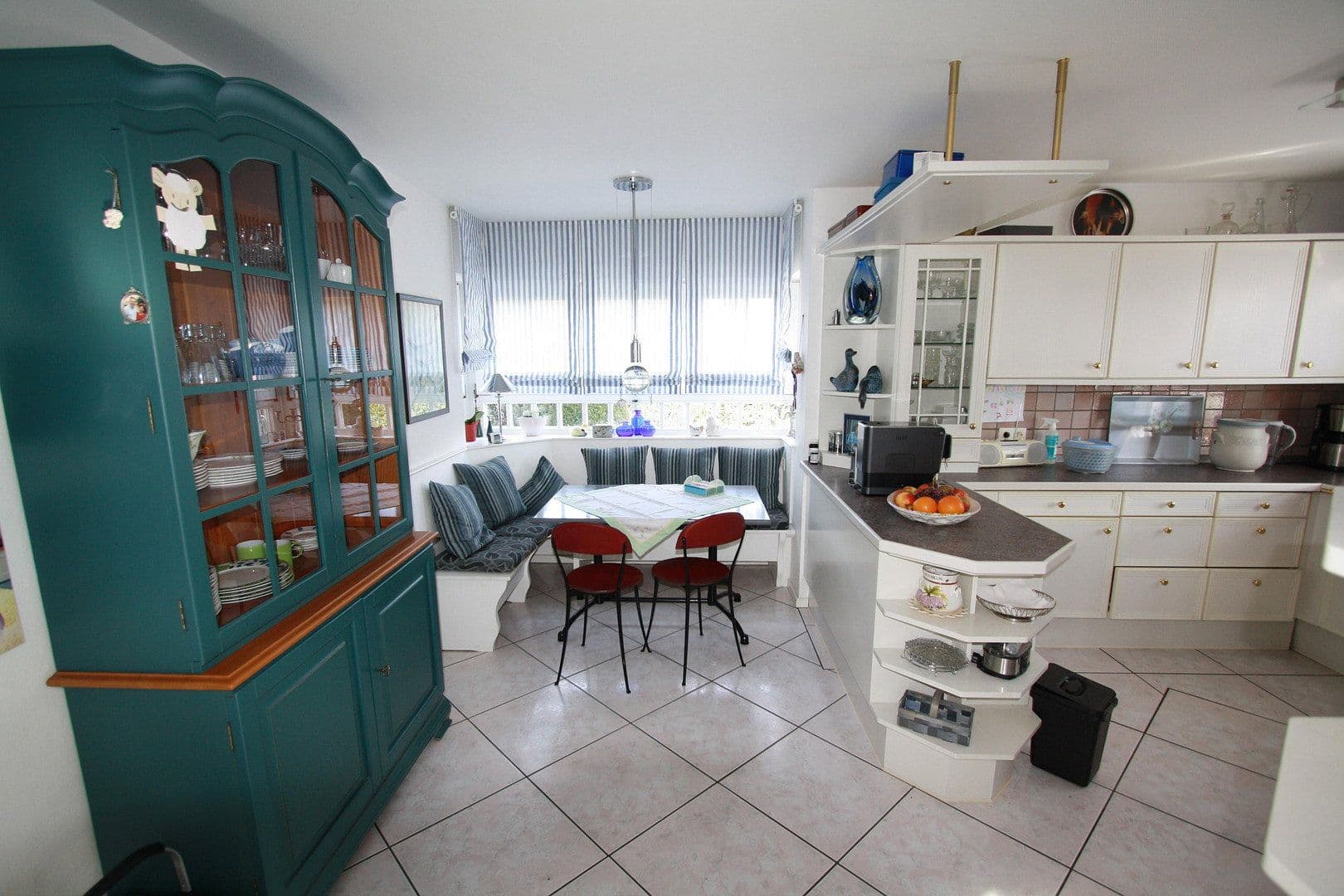 Predaj domu 274 m², pozemok 994 m², Öhringen, Bádensko-Wurttembersko Predaj domu 274 m², pozemok 994 m², Öhringen, Bádensko-Wurttembersko