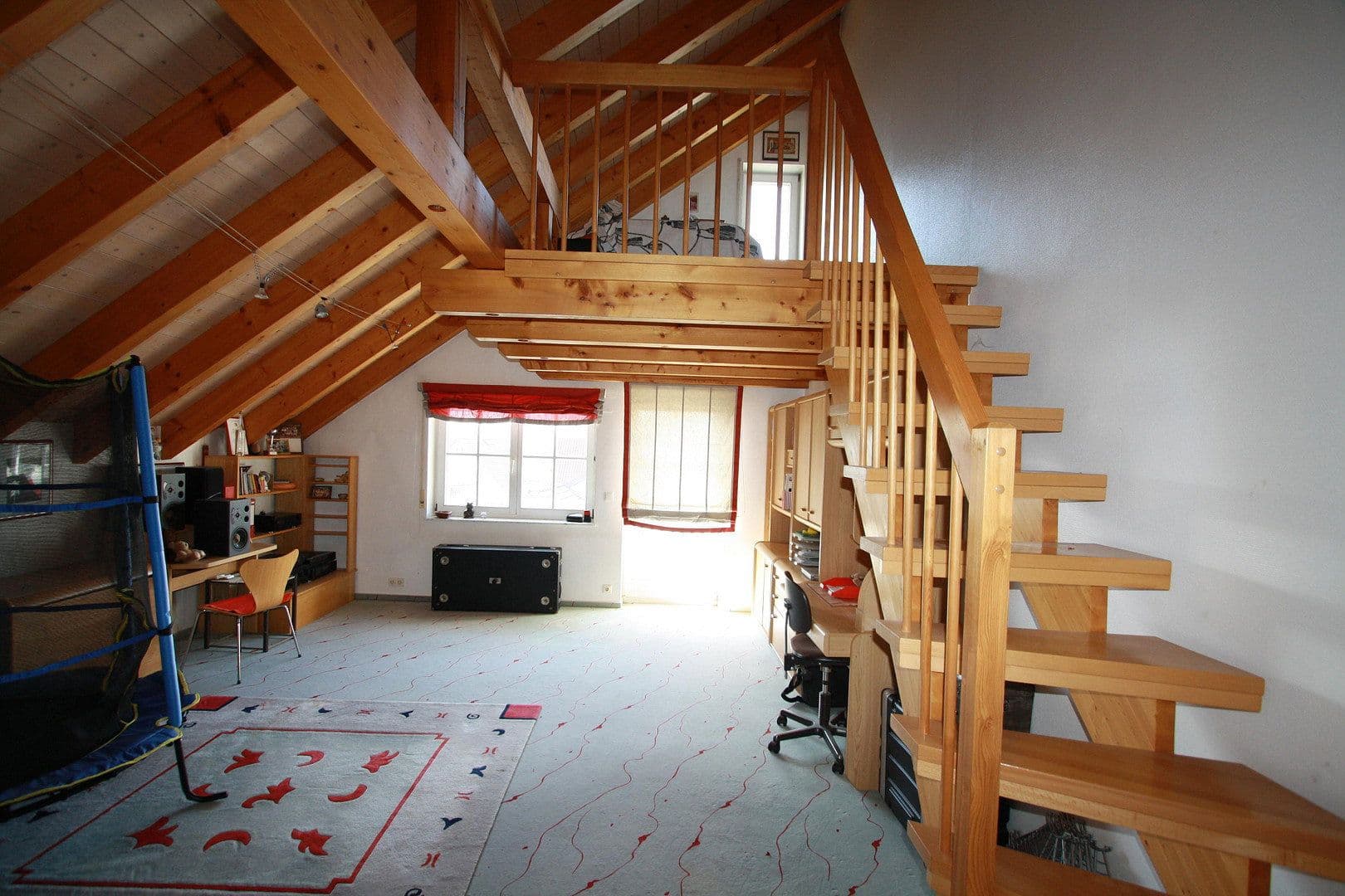 Predaj domu 274 m², pozemok 994 m², Öhringen, Bádensko-Wurttembersko Predaj domu 274 m², pozemok 994 m², Öhringen, Bádensko-Wurttembersko