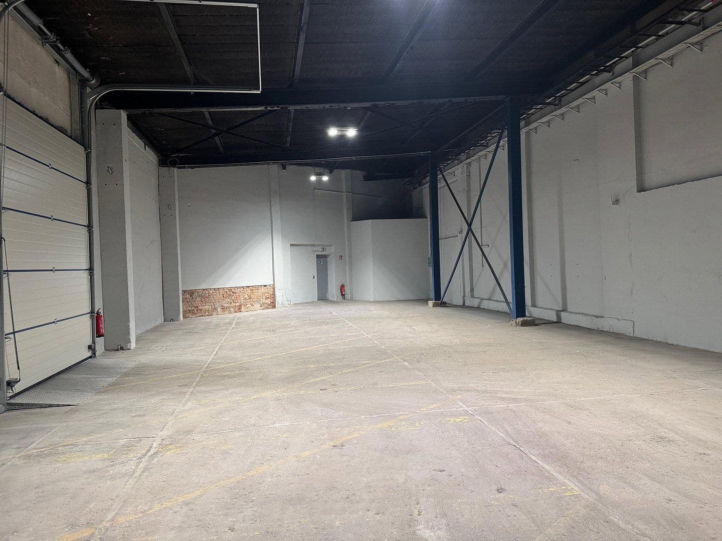 Prenájom nebytového priestoru 212 m², Dohna, Sasko Prenájom nebytového priestoru 212 m², Dohna, Sasko