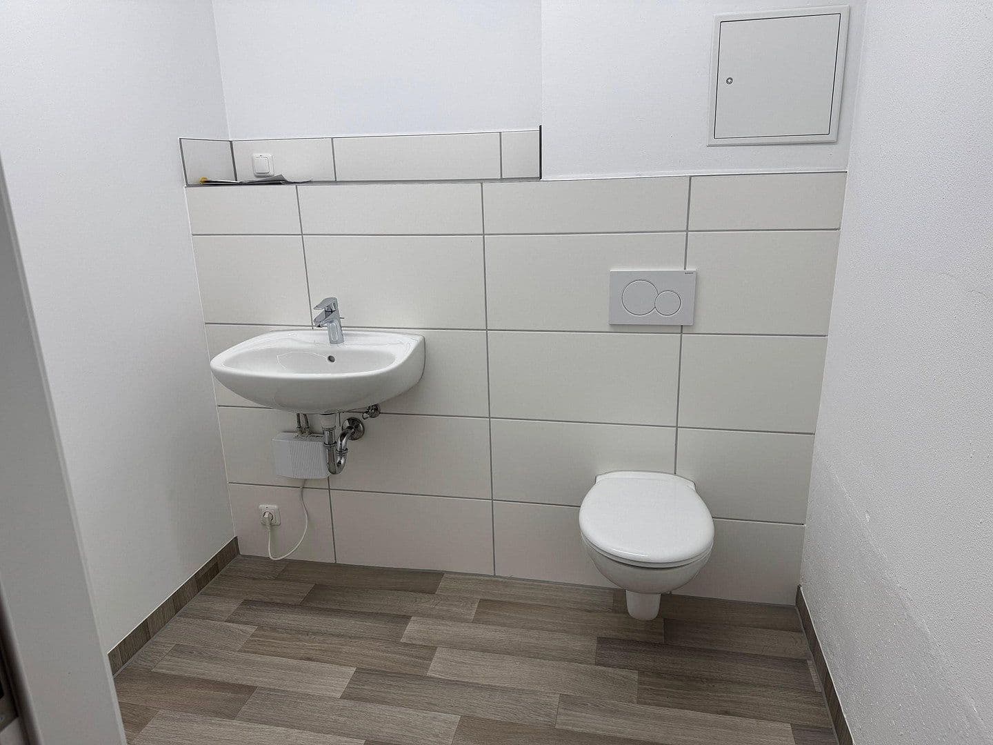 Prenájom nebytového priestoru 212 m², Dohna, Sasko Prenájom nebytového priestoru 212 m², Dohna, Sasko