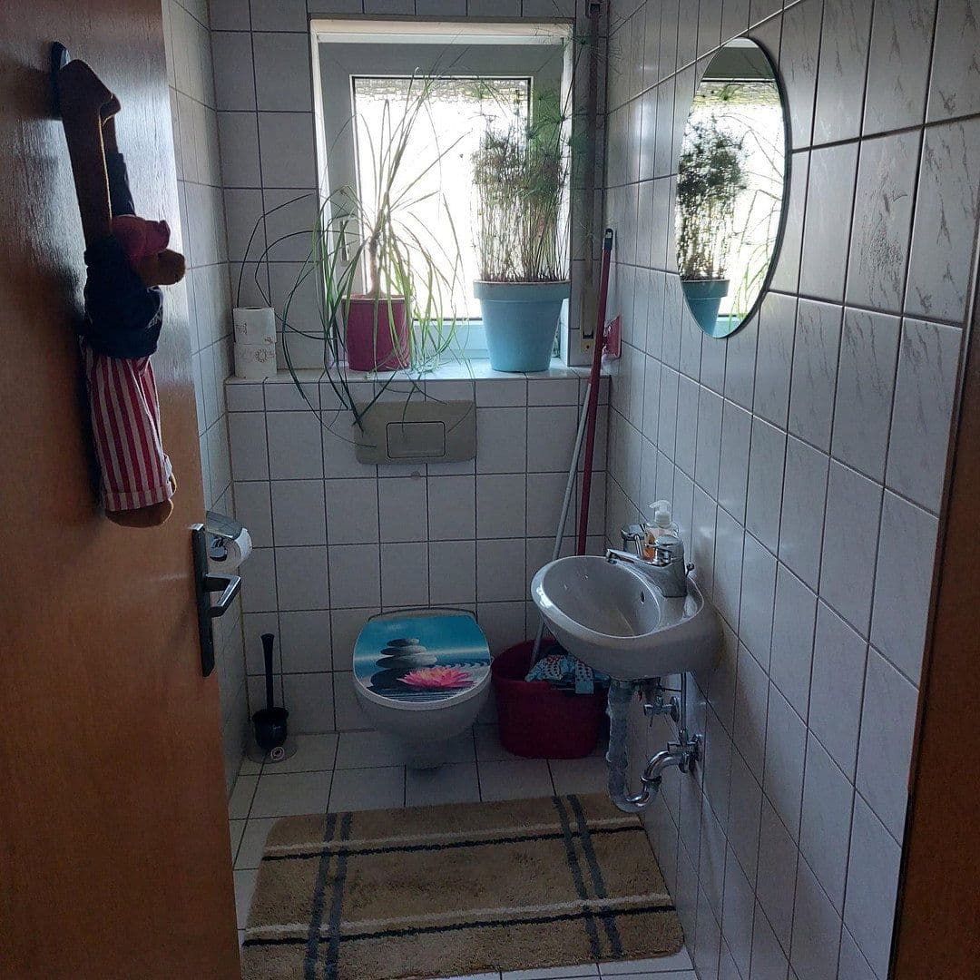 Prenájom bytu 4-izbový 105 m², Orchideenweg 3, Stutensee, Bádensko-Wurttembersko Prenájom bytu 4-izbový 105 m², Orchideenweg 3, Stutensee, Bádensko-Wurttembersko