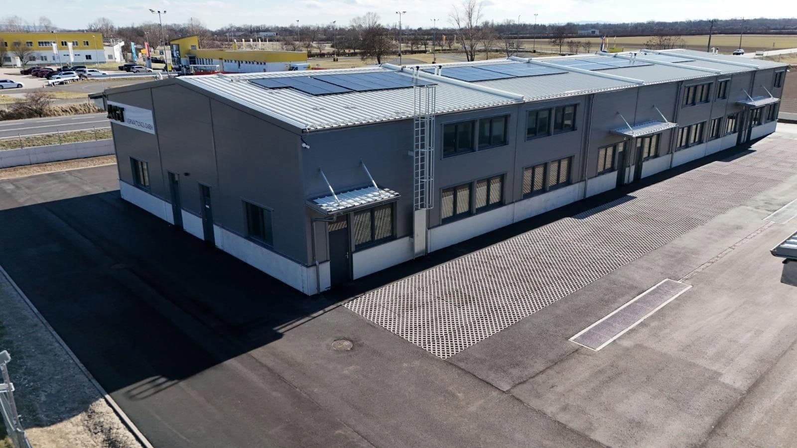 Prenájom nebytového priestoru 2.082 m², Gewerbepark B17 / II / Straße 3 / Objekt 11, Teesdorf, Dolné Rakúsko Prenájom nebytového priestoru 2.082 m², Gewerbepark B17 / II / Straße 3 / Objekt 11, Teesdorf, Dolné Rakúsko