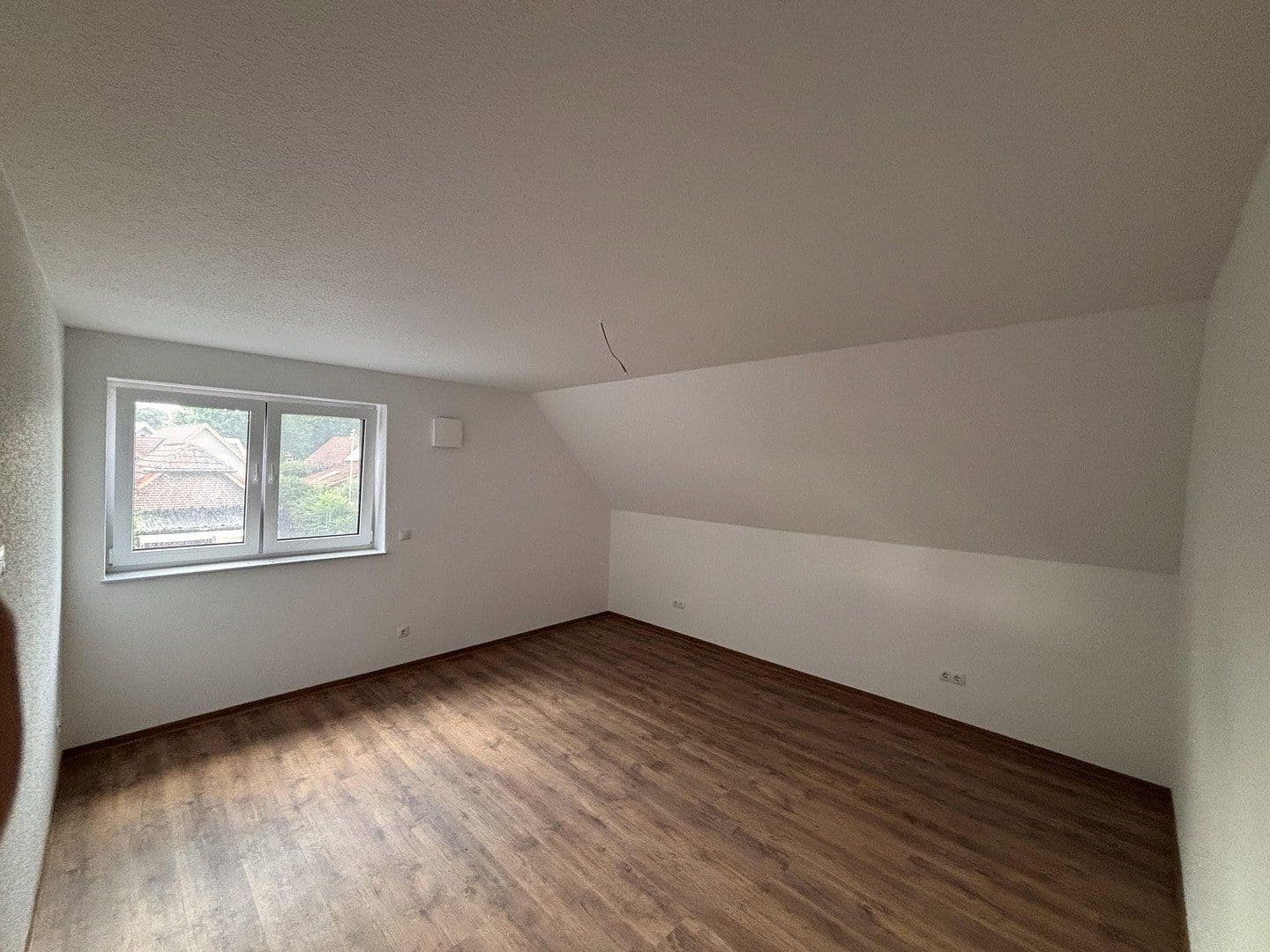 Prenájom bytu 5-izbový 118 m², Saterland - Seelterlound, Dolné Sasko Prenájom bytu 5-izbový 118 m², Saterland - Seelterlound, Dolné Sasko