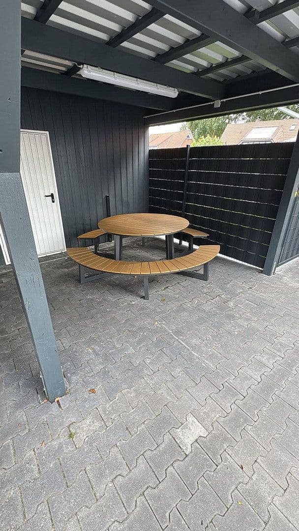 Prenájom bytu 5-izbový 118 m², Saterland - Seelterlound, Dolné Sasko Prenájom bytu 5-izbový 118 m², Saterland - Seelterlound, Dolné Sasko