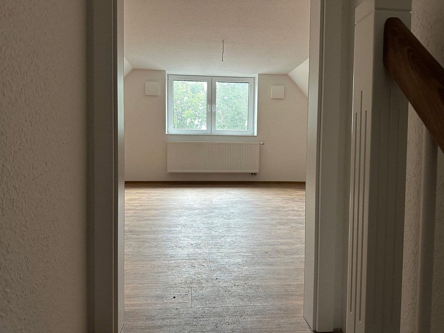 Prenájom bytu 5-izbový 118 m², Saterland - Seelterlound, Dolné Sasko Prenájom bytu 5-izbový 118 m², Saterland - Seelterlound, Dolné Sasko