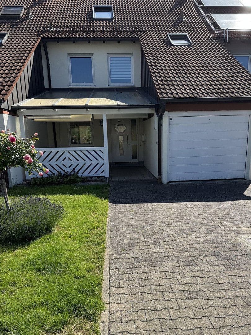 Prenájom domu 124 m², pozemok 239 m², Nördlingen, Bavorsko Prenájom domu 124 m², pozemok 239 m², Nördlingen, Bavorsko