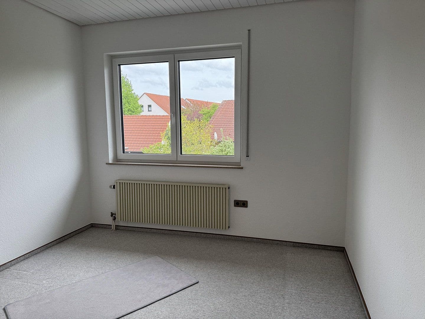 Prenájom domu 124 m², pozemok 239 m², Nördlingen, Bavorsko Prenájom domu 124 m², pozemok 239 m², Nördlingen, Bavorsko