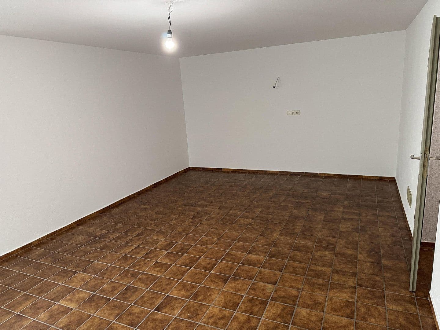 Prenájom domu 124 m², pozemok 239 m², Nördlingen, Bavorsko Prenájom domu 124 m², pozemok 239 m², Nördlingen, Bavorsko