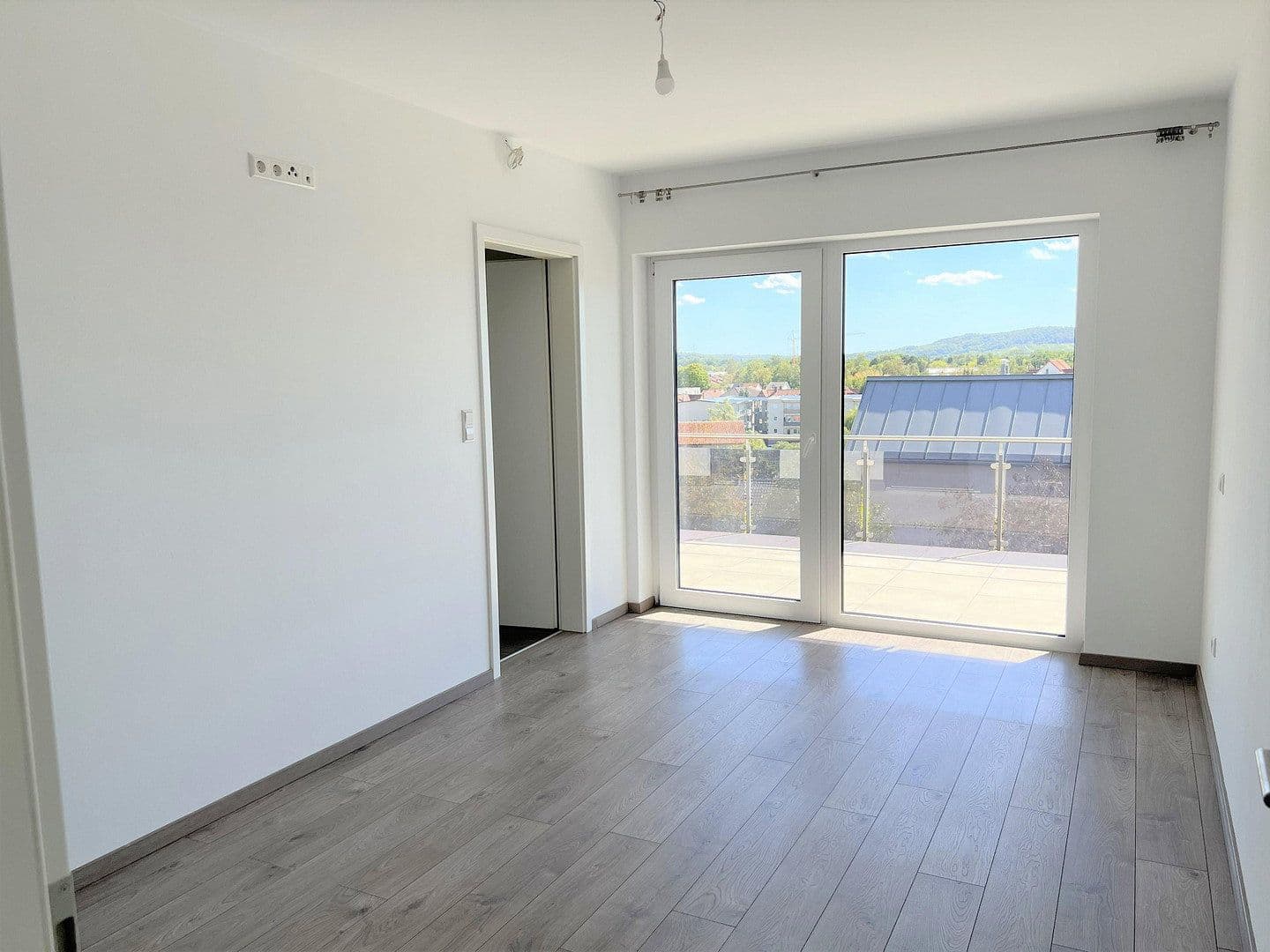 Predaj bytu 6-izbový 192 m², Am Hang 17, Wiesloch, Bádensko-Wurttembersko Predaj bytu 6-izbový 192 m², Am Hang 17, Wiesloch, Bádensko-Wurttembersko