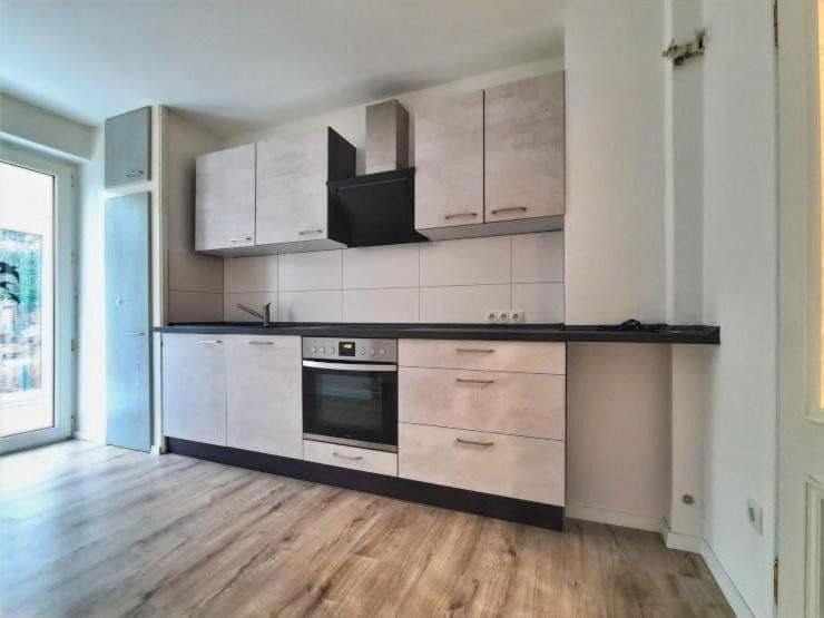 Prenájom bytu 3-izbový 106 m², Bergmannstr. 15, Hildesheim, Dolné Sasko Prenájom bytu 3-izbový 106 m², Bergmannstr. 15, Hildesheim, Dolné Sasko