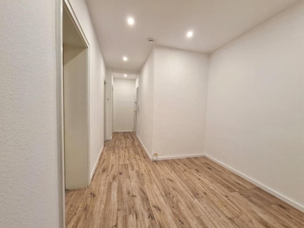 Prenájom bytu 3-izbový 106 m², Bergmannstr. 15, Hildesheim, Dolné Sasko Prenájom bytu 3-izbový 106 m², Bergmannstr. 15, Hildesheim, Dolné Sasko