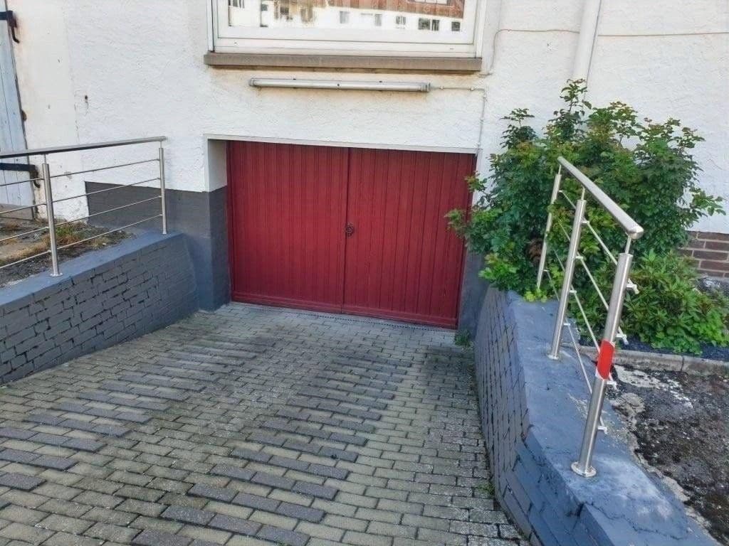 Prenájom bytu 3-izbový 106 m², Bergmannstr. 15, Hildesheim, Dolné Sasko Prenájom bytu 3-izbový 106 m², Bergmannstr. 15, Hildesheim, Dolné Sasko