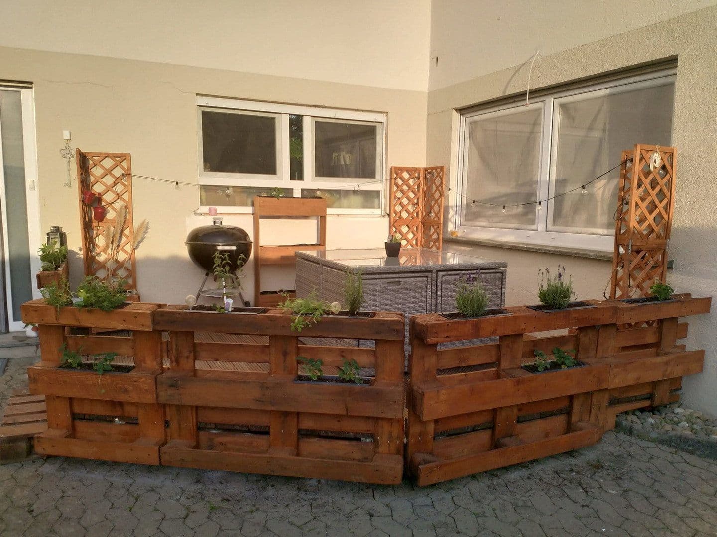 Prenájom bytu 4-izbový 95 m², Tauberbischofsheim, Bádensko-Wurttembersko Prenájom bytu 4-izbový 95 m², Tauberbischofsheim, Bádensko-Wurttembersko