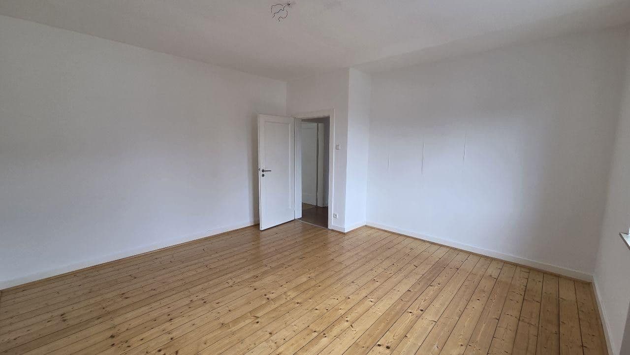 Prenájom bytu 4-izbový 100 m², Schatenstr. 14, Bielefeld, Severné Porýnie - Westfálsko Prenájom bytu 4-izbový 100 m², Schatenstr. 14, Bielefeld, Severné Porýnie - Westfálsko