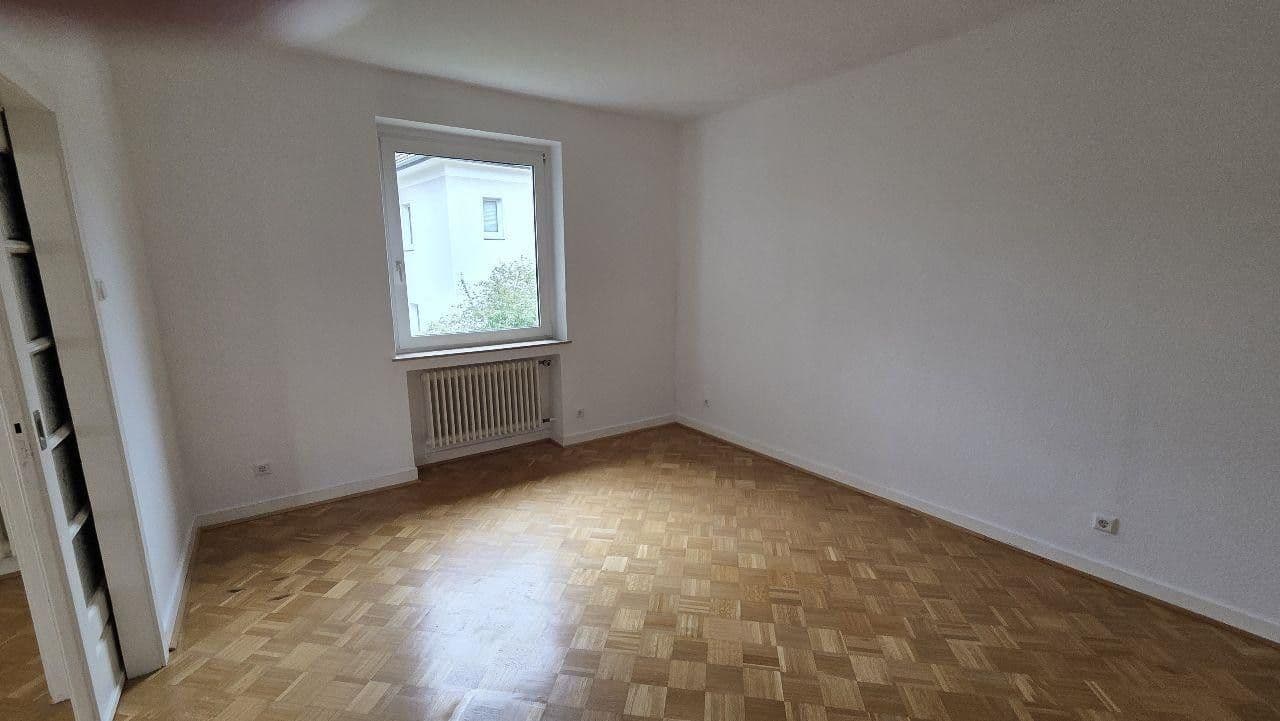 Prenájom bytu 4-izbový 100 m², Schatenstr. 14, Bielefeld, Severné Porýnie - Westfálsko Prenájom bytu 4-izbový 100 m², Schatenstr. 14, Bielefeld, Severné Porýnie - Westfálsko