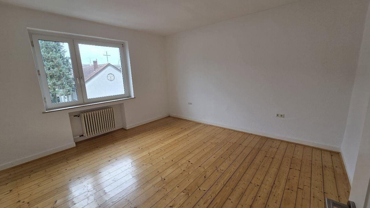 Prenájom bytu 4-izbový 100 m², Schatenstr. 14, Bielefeld, Severné Porýnie - Westfálsko Prenájom bytu 4-izbový 100 m², Schatenstr. 14, Bielefeld, Severné Porýnie - Westfálsko