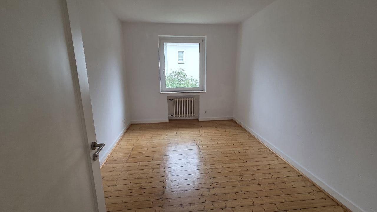 Prenájom bytu 4-izbový 100 m², Schatenstr. 14, Bielefeld, Severné Porýnie - Westfálsko Prenájom bytu 4-izbový 100 m², Schatenstr. 14, Bielefeld, Severné Porýnie - Westfálsko