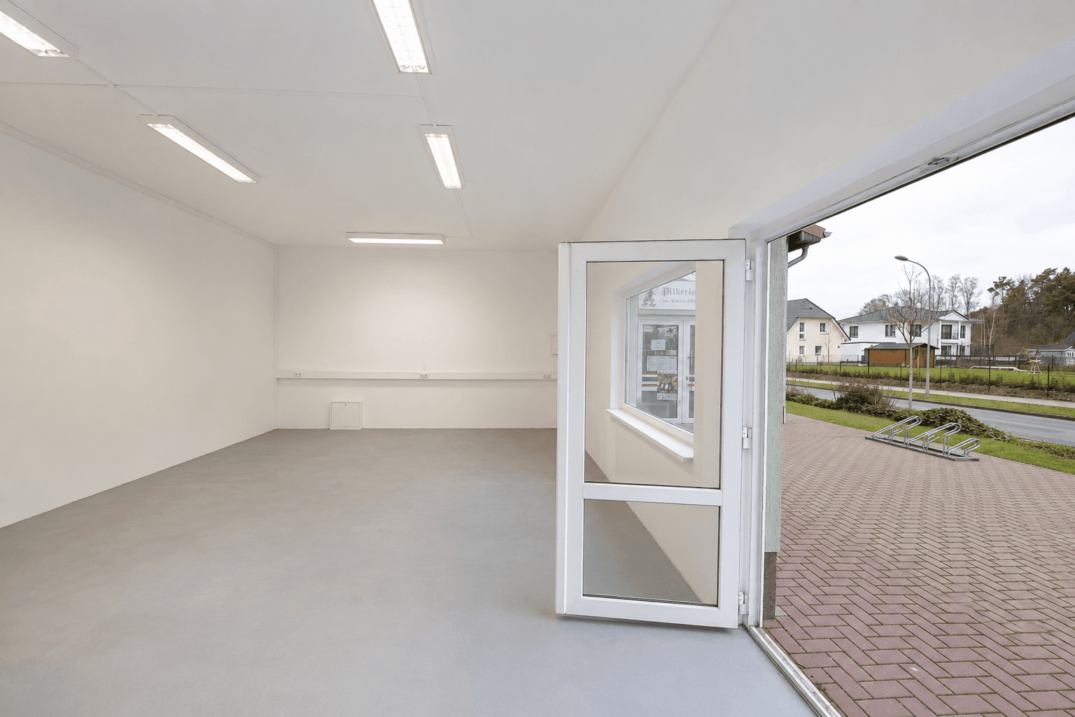 Prenájom nebytového priestoru 50 m², Ernst Thälmann Straße 9, Rehfelde, Brandenbursko Prenájom nebytového priestoru 50 m², Ernst Thälmann Straße 9, Rehfelde, Brandenbursko
