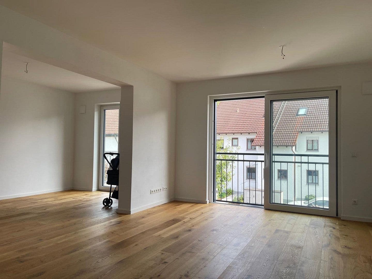 Prenájom bytu 4-izbový 118 m², Karlsfeld, Bavorsko Prenájom bytu 4-izbový 118 m², Karlsfeld, Bavorsko