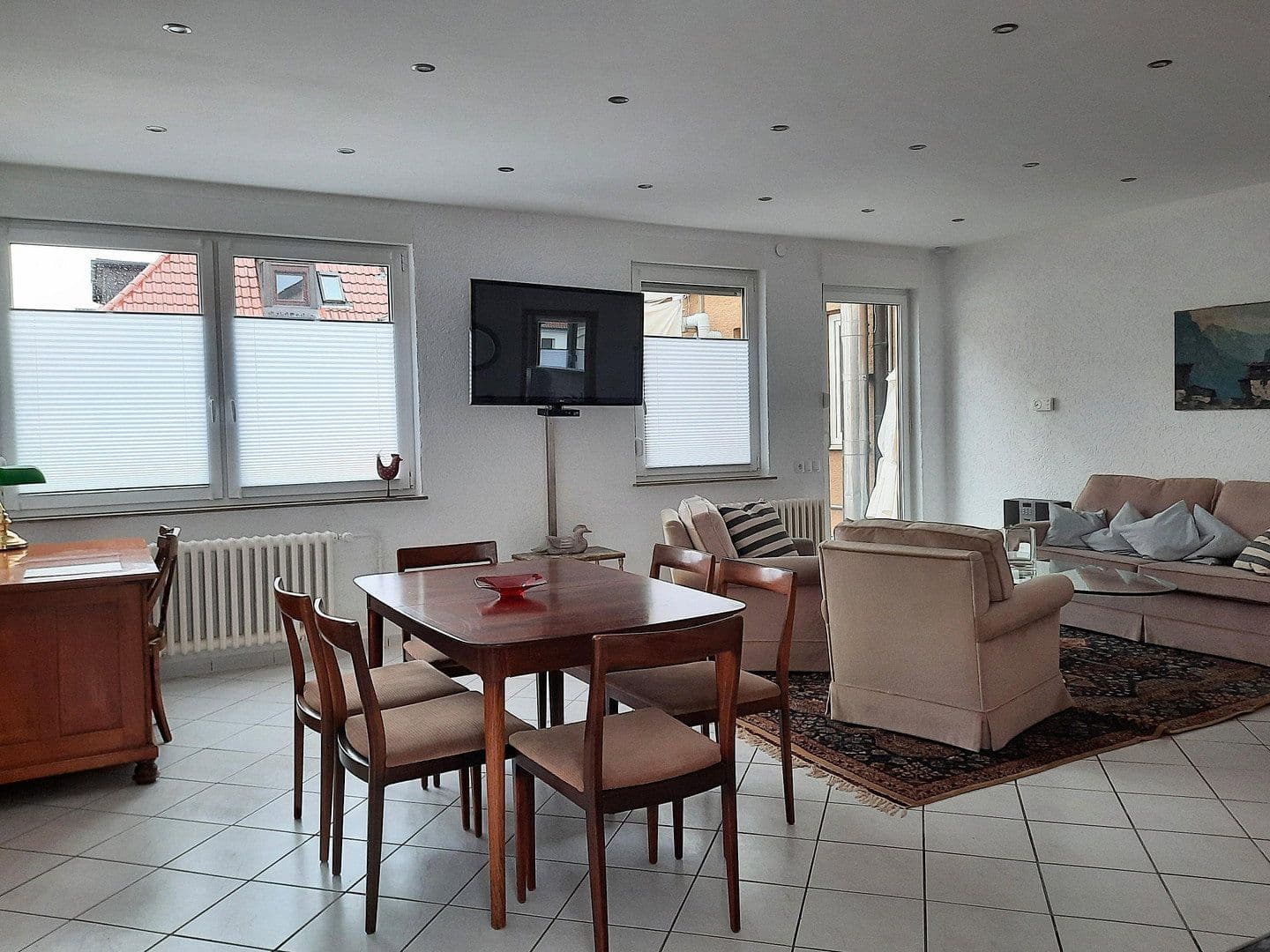 Prenájom bytu 3-izbový 78 m², Fellbach, Bádensko-Wurttembersko Prenájom bytu 3-izbový 78 m², Fellbach, Bádensko-Wurttembersko