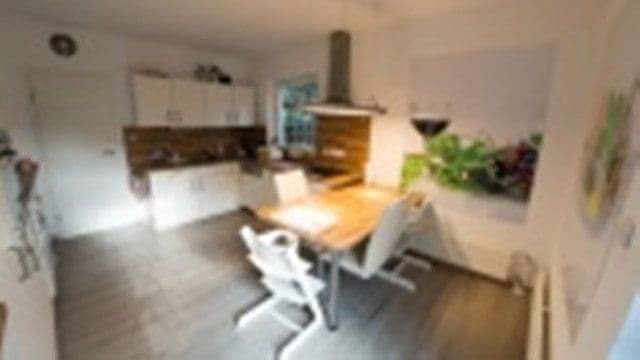 Prenájom domu 290 m², pozemok 680 m², Thumenberger Weg 130, Nuernberg, Bavorsko Prenájom domu 290 m², pozemok 680 m², Thumenberger Weg 130, Nuernberg, Bavorsko