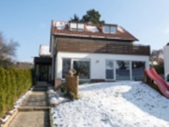 Prenájom domu 290 m², pozemok 680 m², Thumenberger Weg 130, Nuernberg, Bavorsko Prenájom domu 290 m², pozemok 680 m², Thumenberger Weg 130, Nuernberg, Bavorsko