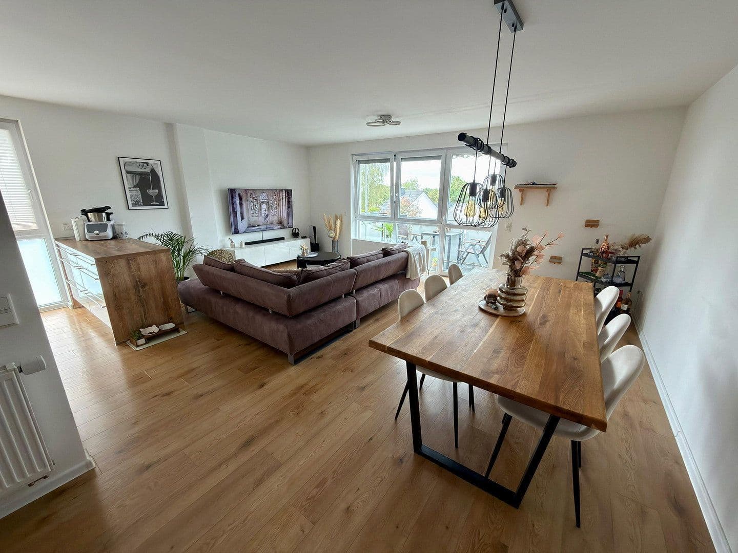 Prenájom bytu 3-izbový 73 m², Solingen, Severné Porýnie - Westfálsko Prenájom bytu 3-izbový 73 m², Solingen, Severné Porýnie - Westfálsko