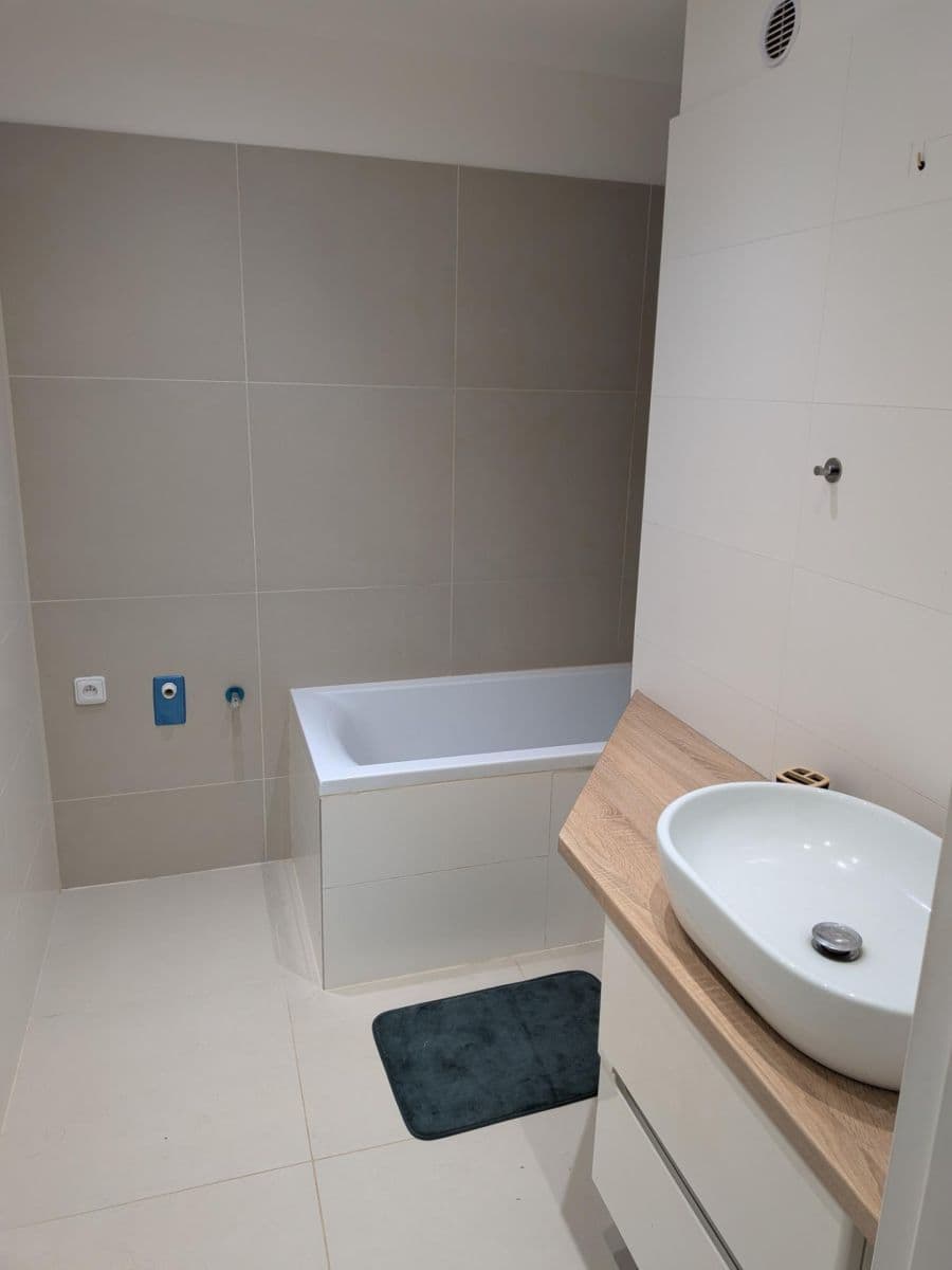 Prenájom bytu 3-izbový 75 m², Norská, Kladno, Středočeský kraj Prenájom bytu 3-izbový 75 m², Norská, Kladno, Středočeský kraj