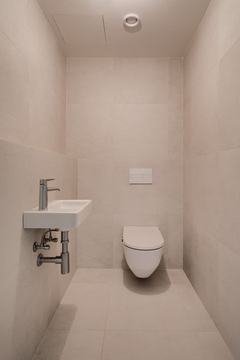 Predaj bytu 4-izbový 132 m², Nádražní, Praha, Praha Predaj bytu 4-izbový 132 m², Nádražní, Praha, Praha