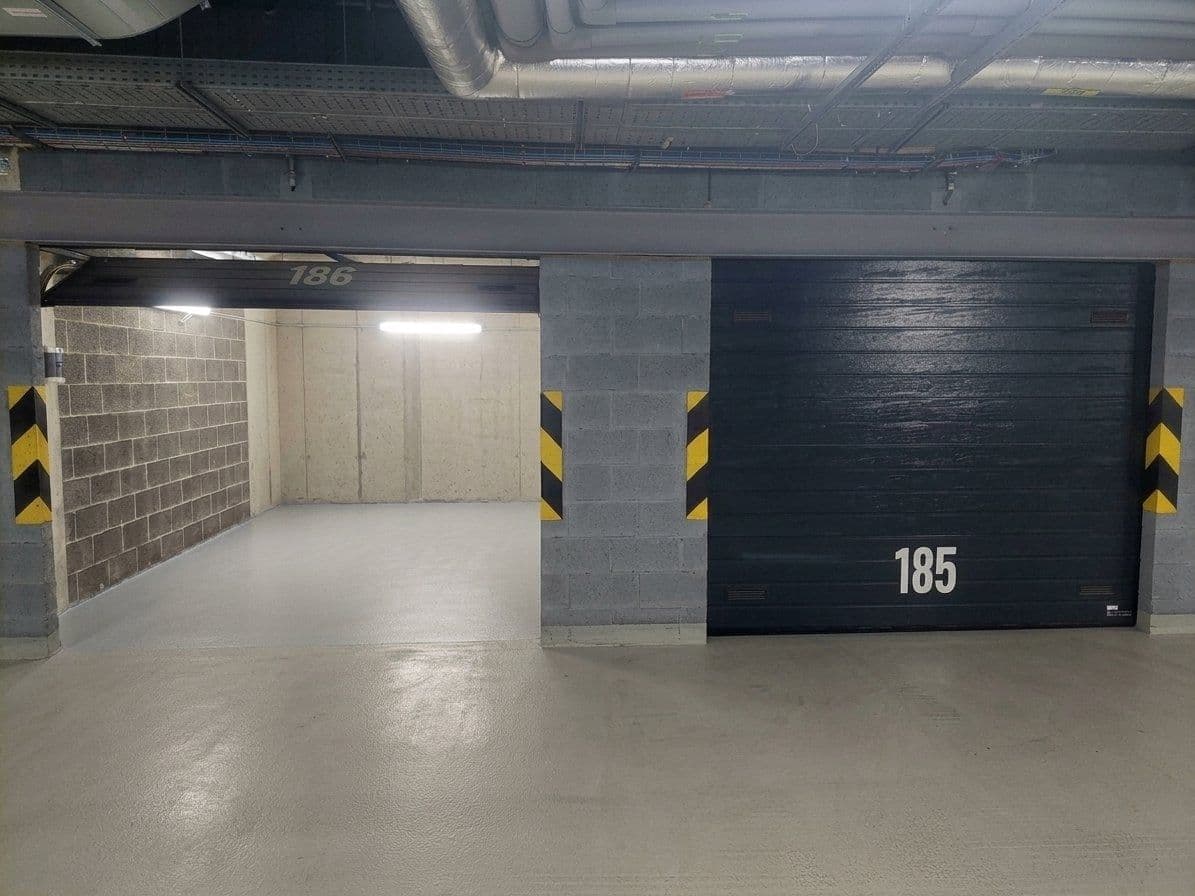 Predaj bytu 4-izbový 132 m², Nádražní, Praha, Praha Predaj bytu 4-izbový 132 m², Nádražní, Praha, Praha