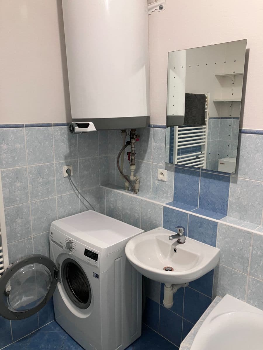 Prenájom bytu 3-izbový 70 m², Tisová, Holubice, Středočeský kraj Prenájom bytu 3-izbový 70 m², Tisová, Holubice, Středočeský kraj