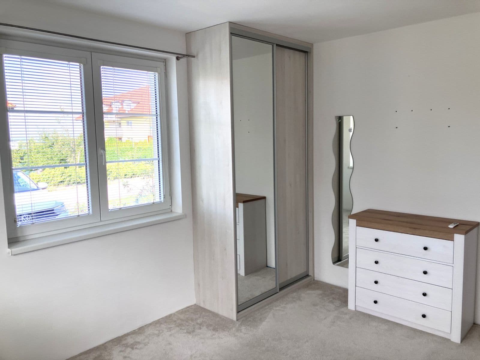 Prenájom bytu 3-izbový 70 m², Tisová, Holubice, Středočeský kraj Prenájom bytu 3-izbový 70 m², Tisová, Holubice, Středočeský kraj