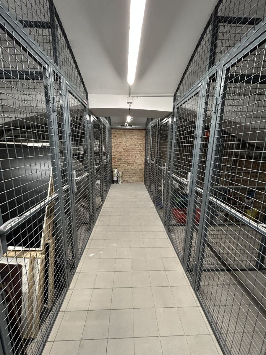 Prenájom nebytového priestoru 2 m², Sázavská, Praha, Praha Prenájom nebytového priestoru 2 m², Sázavská, Praha, Praha